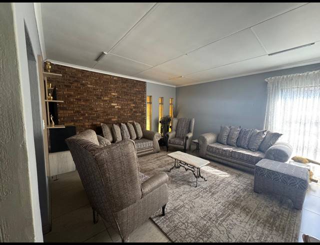 3 BEDROOM HOUSE FOR SALE IN SUNAIR PARK
